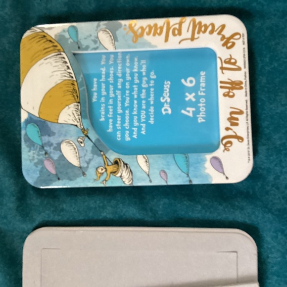 DR. SUESS 4 x 6 Ceramic Picture Frame Celebrate GRADS!! - Picture 2 of 5
